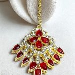Kundan Style maang tika