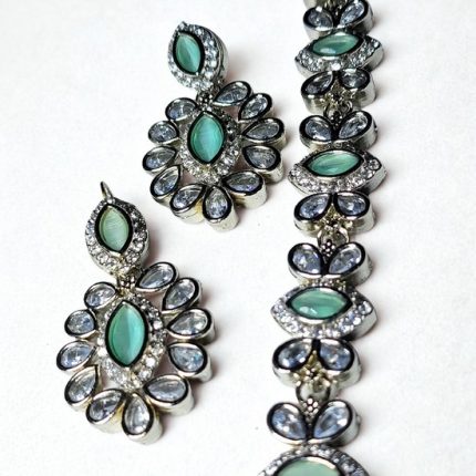 Silver Kundan Style Necklace Set