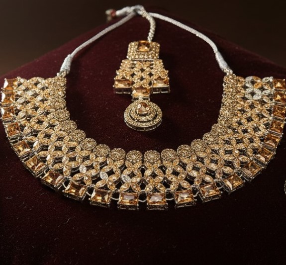 Champagne & Silver Kundan Maang Tikka Necklace Set